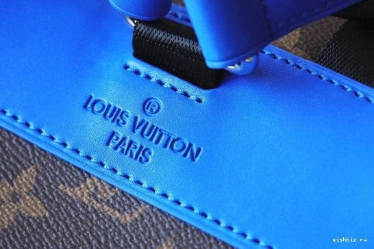 WIS CHRISTOPHER LOUIS MM VUITTON 1011
